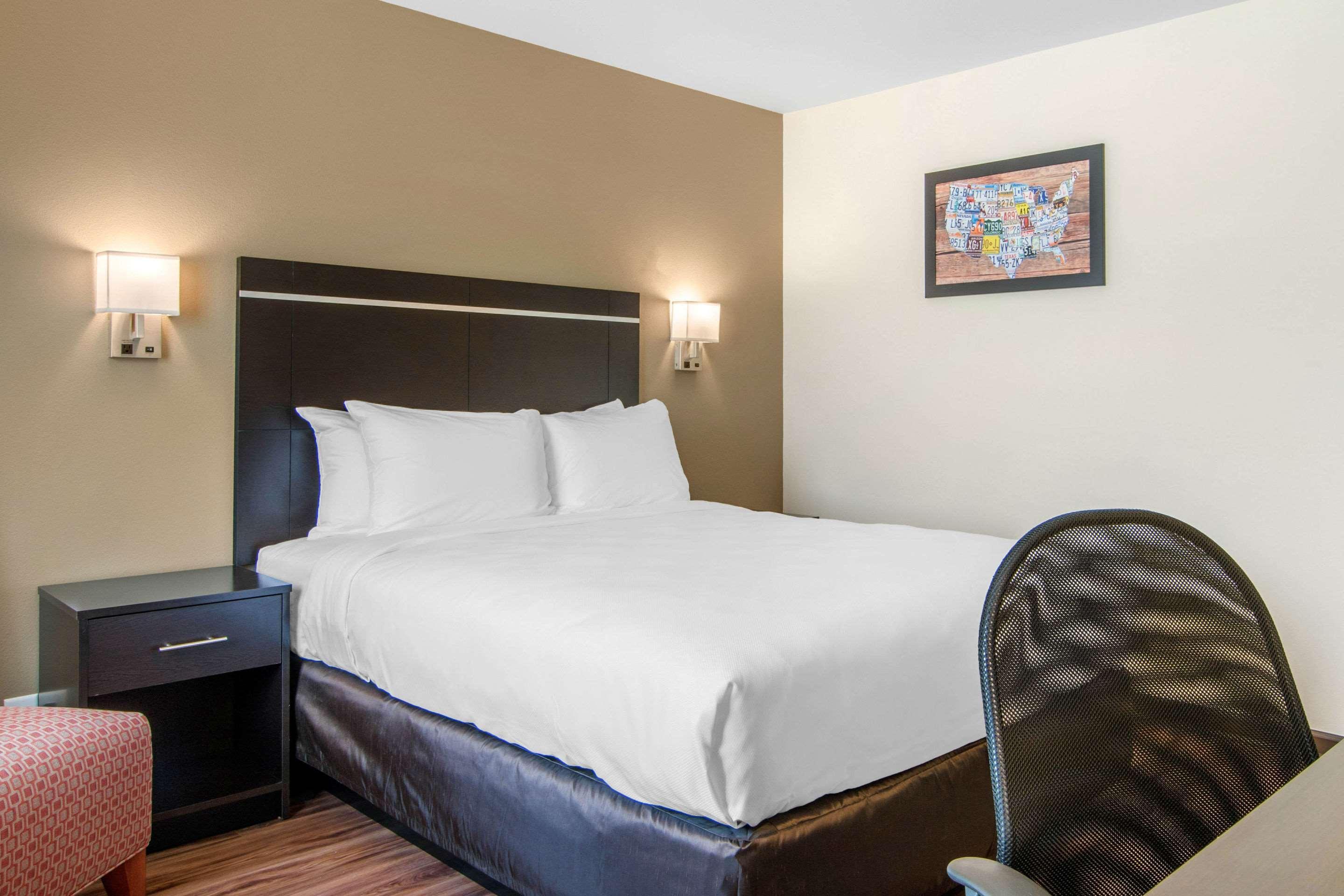Econo Lodge Inn & Suites Springfield Exterior foto