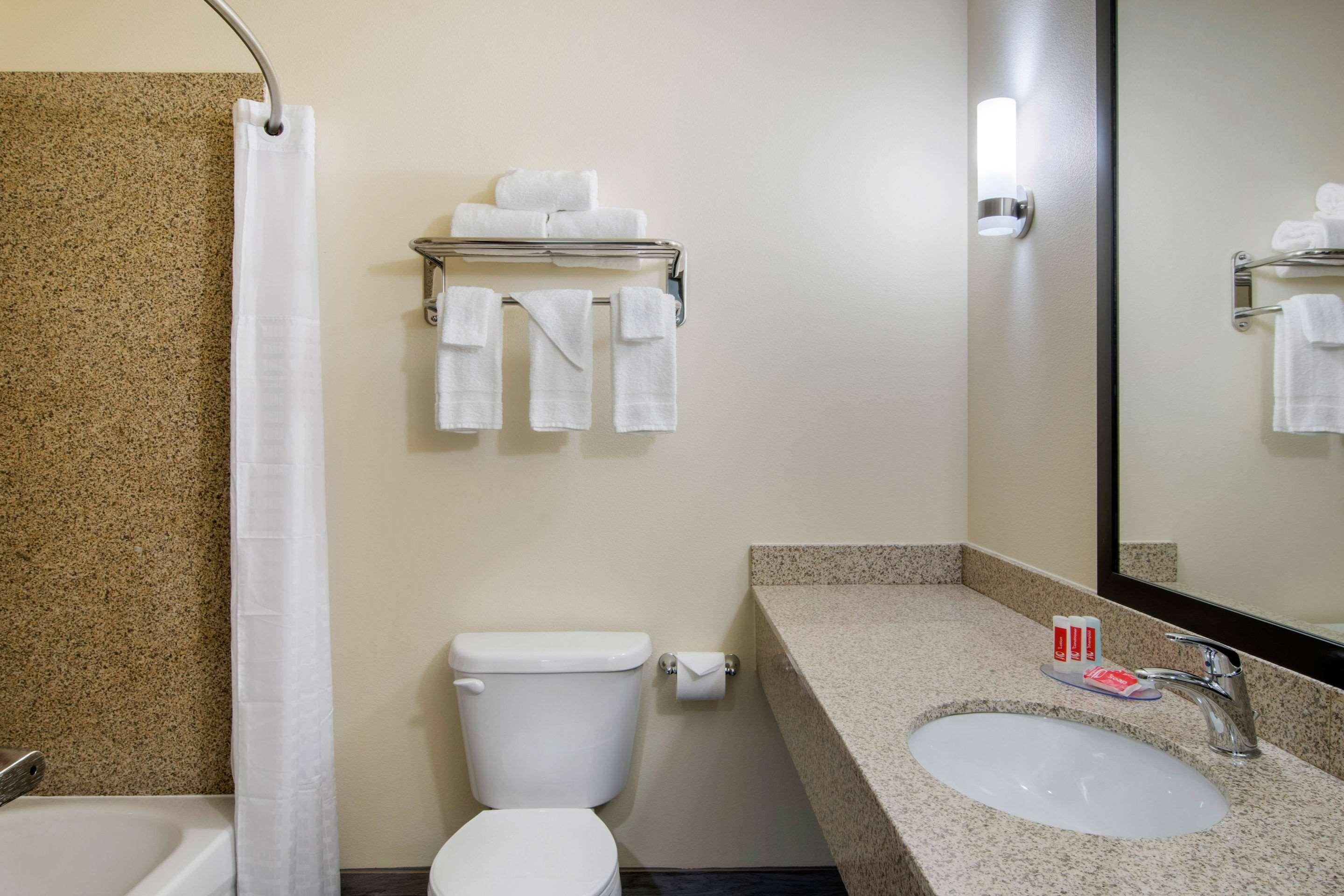 Econo Lodge Inn & Suites Springfield Exterior foto